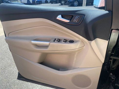 Used 2016 Ford Escape SE w/ Equipment Group 201A image 11