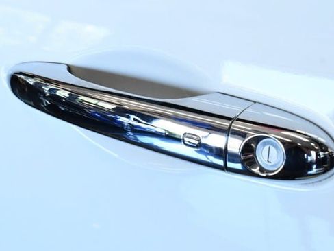Used 2023 Maserati Levante GT AWD/4WD image 10