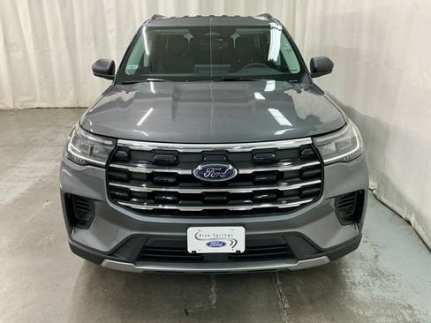 Used 2026 Ford Explorer Active AWD/4WD image 10