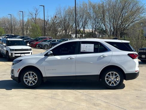 Used 2023 Chevrolet Equinox LT image 6