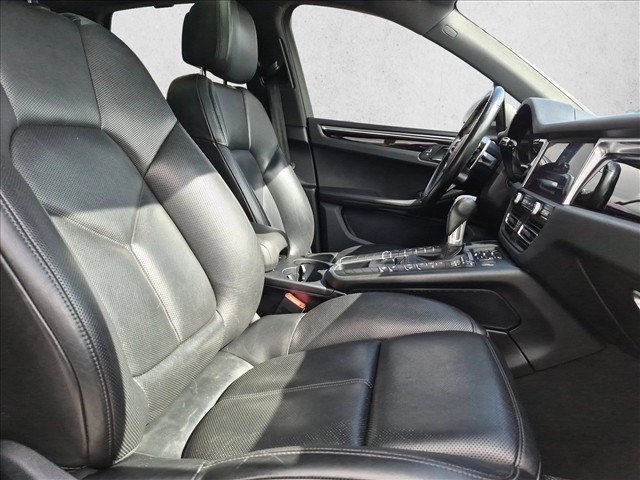 Used 2021 Porsche Macan S AWD/4WD image 22