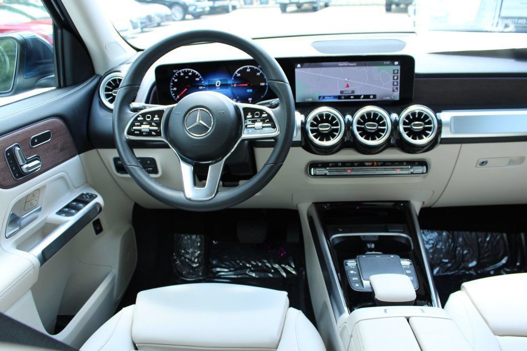 Used 2023 Mercedes-Benz EQB 300 4MATIC image 16