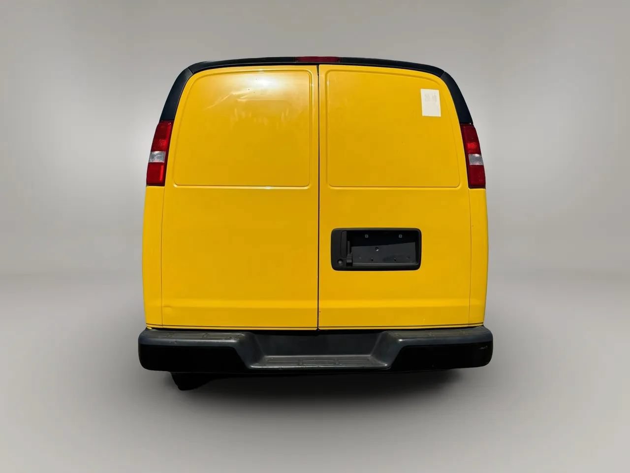 Used 2020 GMC Savana 2500 w/ Driver Convenience Package RWD image 5