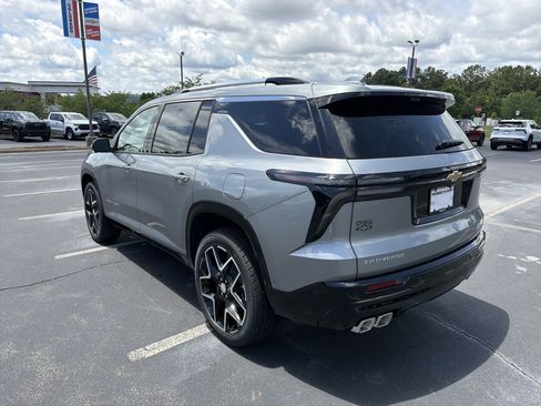New 2026 Chevrolet Traverse High Country FWD image 7
