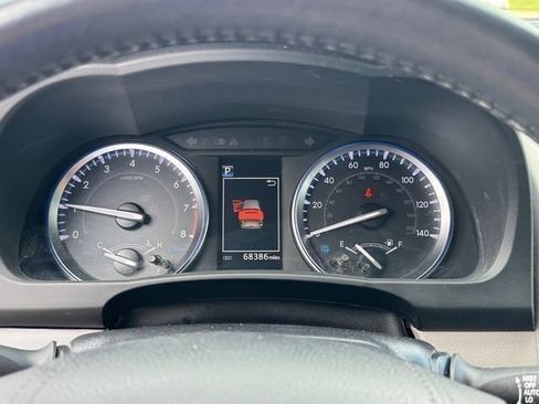 Used 2019 Toyota Highlander Limited Platinum AWD/4WD image 21