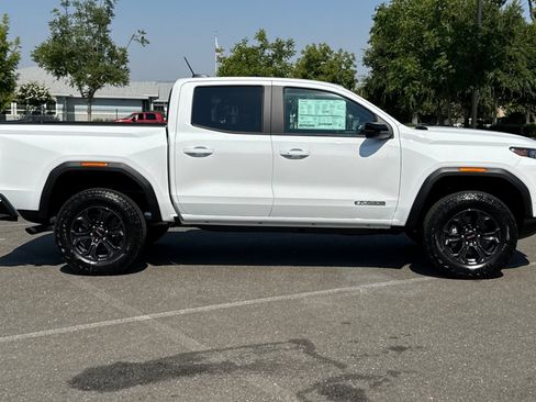 New 2025 GMC Canyon Elevation w/ Convenience Package image 3