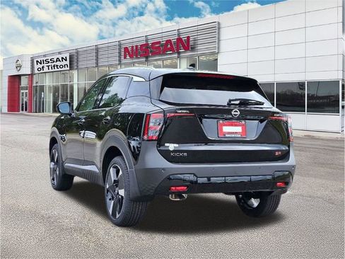 New 2026 Nissan Kicks SR image 4
