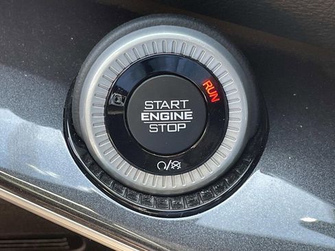 Used 2023 Jeep Wagoneer 4WD image 25