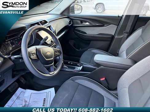 Used 2023 Chevrolet TrailBlazer LT w/ Convenience Package image 7