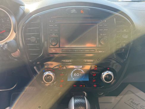 Used 2012 Nissan Juke SL image 18