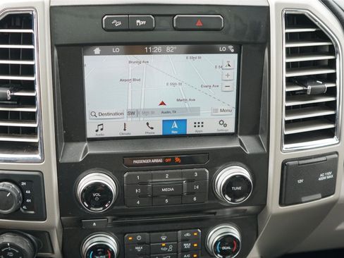 Used 2016 Ford F150 Lariat w/ Equipment Group 502A Luxury AWD/4WD image 13