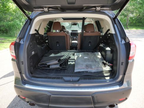 Used 2019 Subaru Ascent Touring w/ Popular Package #2 AWD/4WD image 18