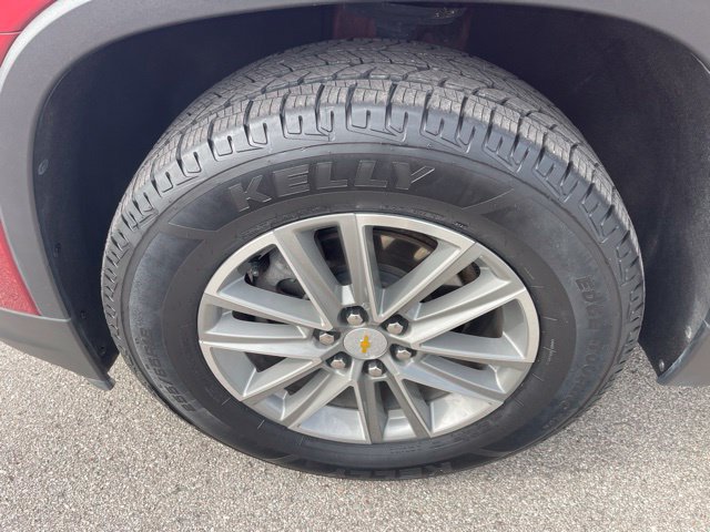 Used 2023 Chevrolet Traverse LT FWD image 32