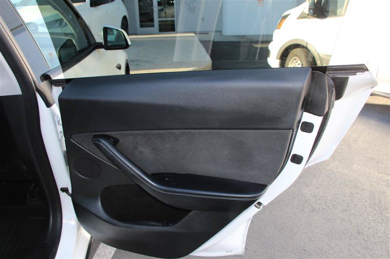 Used 2023 Tesla Model Y Long Range AWD/4WD image 21