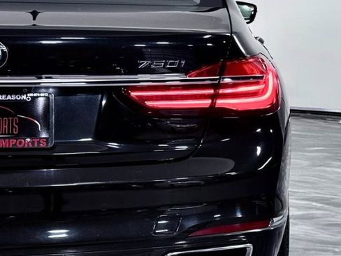 Used 2018 BMW 750i xDrive AWD/4WD image 14