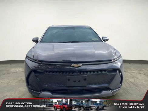 Used 2025 Chevrolet Equinox EV LT image 9