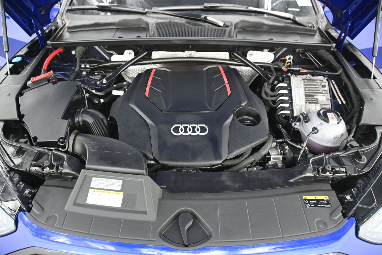 Used 2024 Audi SQ5 Prestige AWD/4WD image 36