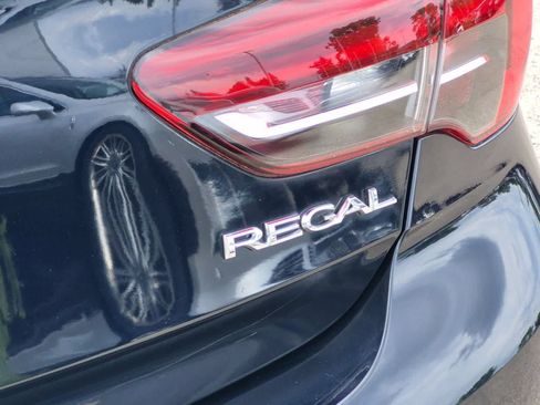 Used 2018 Buick Regal Preferred FWD image 13