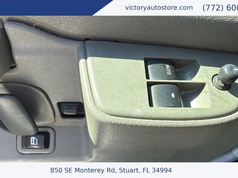 Used 2019 GMC Savana 2500 Regular Van 3D w/ Enhanced Convenience Package image 11