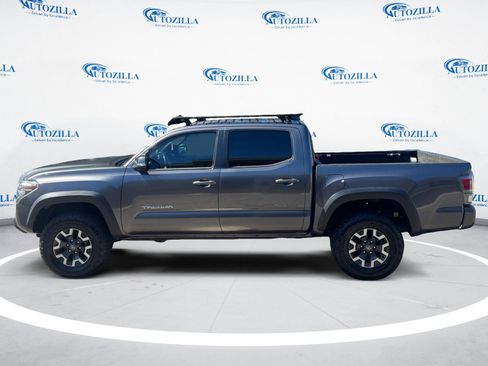 Used 2021 Toyota Tacoma TRD Off-Road w/ Technology Package image 2