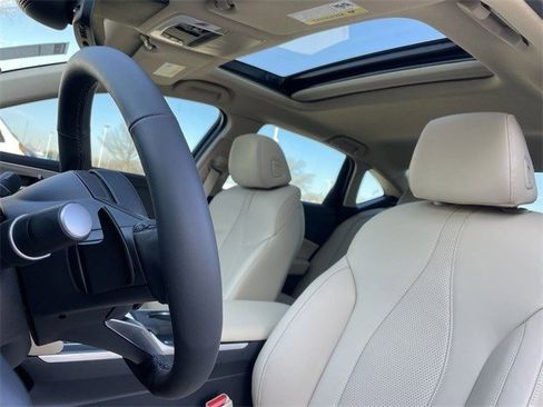 Used 2025 Acura TLX w/ Technology Package image 22