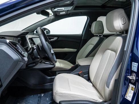 Used 2025 Audi Q4 e-tron Premium Plus w/ Premium Plus image 5