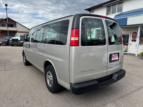 Used 2006 GMC Savana 1500 Passenger RWD image 8
