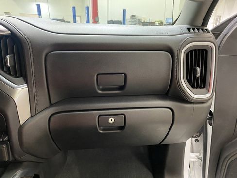 Used 2020 Chevrolet Silverado 1500 RST image 43