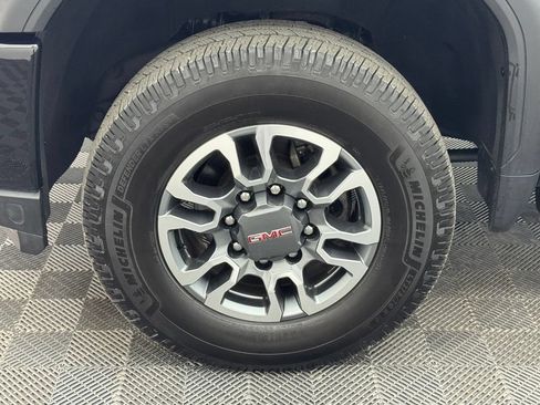 Used 2022 GMC Sierra 2500 AT4 AWD/4WD image 13