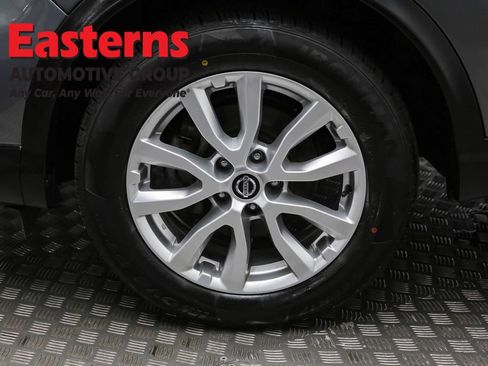 Used 2021 Nissan Rogue Sport S image 31