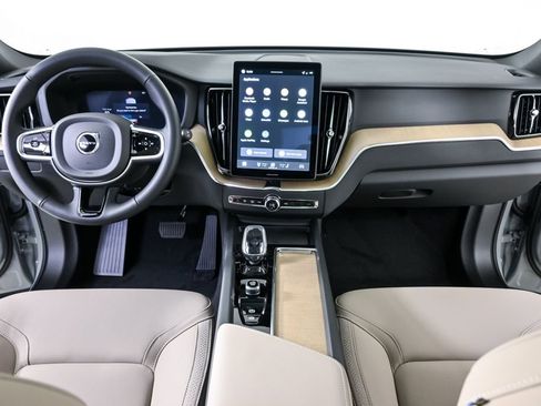 New 2026 Volvo XC60 B5 Core w/ Climate Package AWD/4WD image 17
