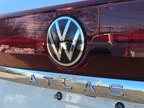 Used 2025 Volkswagen Atlas SEL Premium R-Line image 29