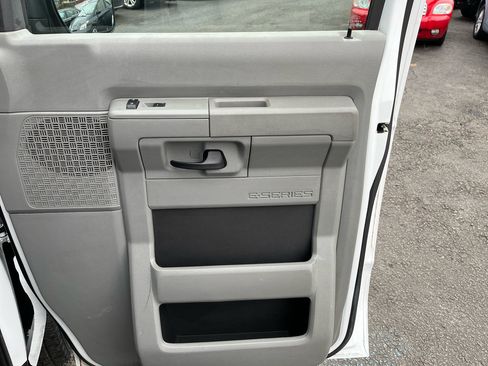 Used 2013 Ford E-250 and Econoline 250 w/ Commercial Cargo Van Pkg image 24