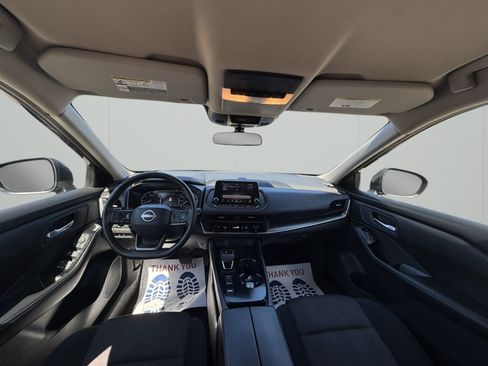 Used 2025 Nissan Rogue SV FWD image 27