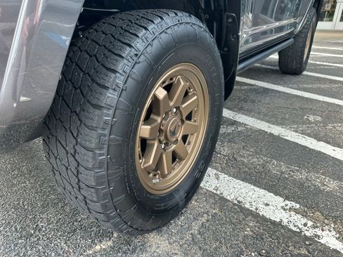 Used 2018 Toyota 4Runner SR5 Premium AWD/4WD image 10
