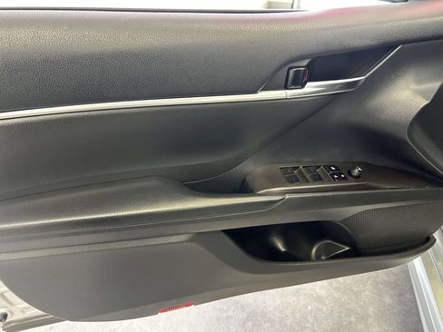 Certified 2023 Toyota Camry SE FWD image 15