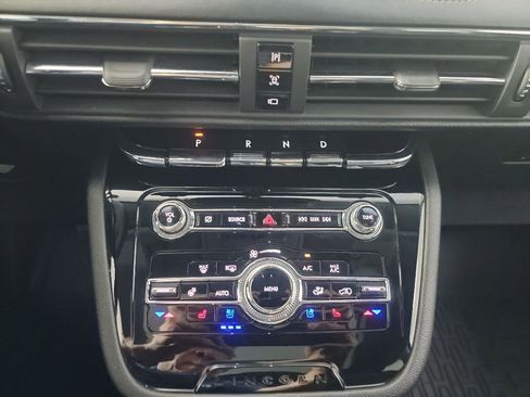 Used 2021 Lincoln Corsair AWD w/ Premium Package image 33