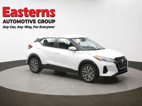 Used 2023 Nissan Kicks SV image 47