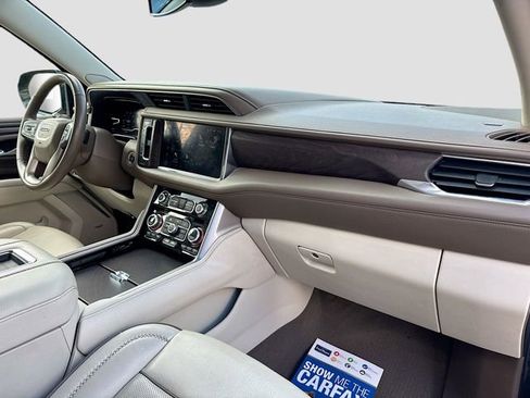Used 2023 GMC Yukon XL Denali image 33