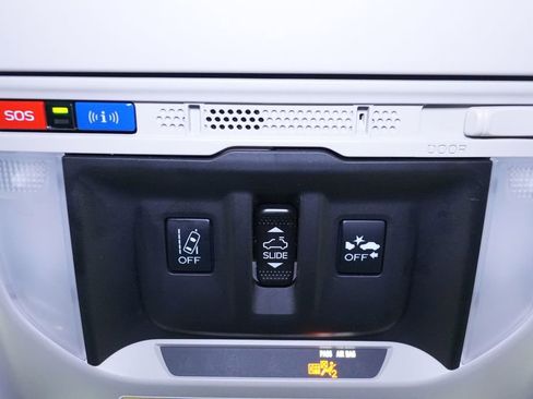 Used 2021 Subaru Forester Premium image 40