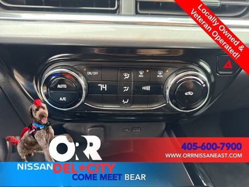 Used 2025 Chevrolet Trax LT image 24