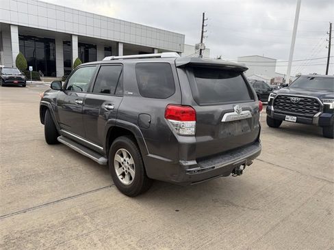 Used 2010 Toyota 4Runner SR5 image 7