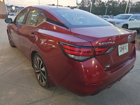 Used 2022 Nissan Sentra SV w/ SV Premium Package image 4