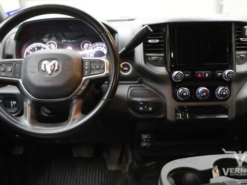 Used 2025 RAM 2500 Tradesman w/ Chrome Appearance Group AWD/4WD image 9