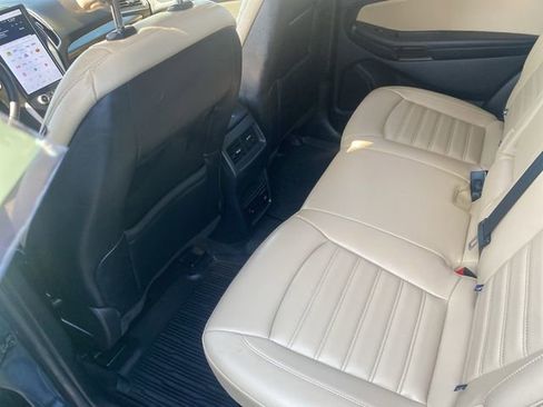 Used 2023 Ford Edge SEL w/ Convenience Package AWD/4WD image 7