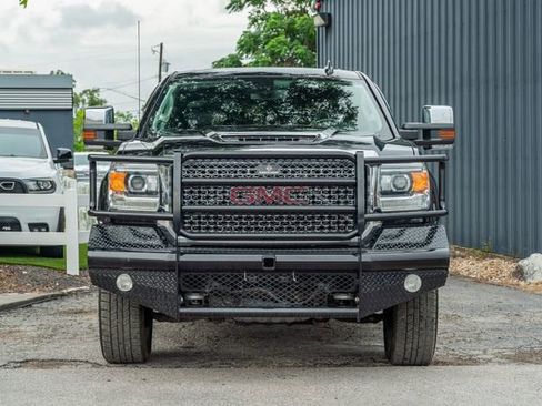 Used 2017 GMC Sierra 2500 Denali w/ Duramax Plus Package image 9