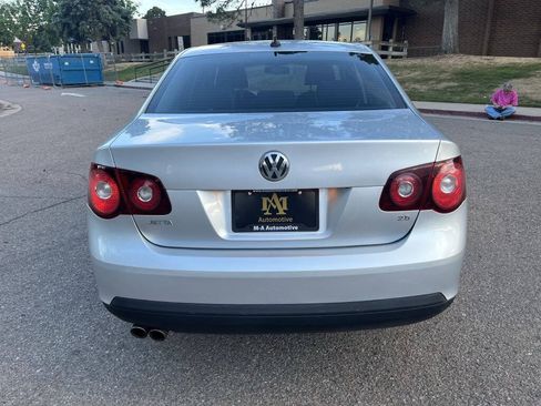 Used 2009 Volkswagen Jetta SEL FWD image 5