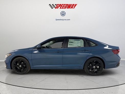 New 2026 Volkswagen Jetta SE image 4
