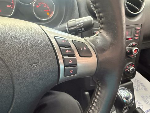 Used 2007 Pontiac G6 GT w/ Premium Package FWD image 12