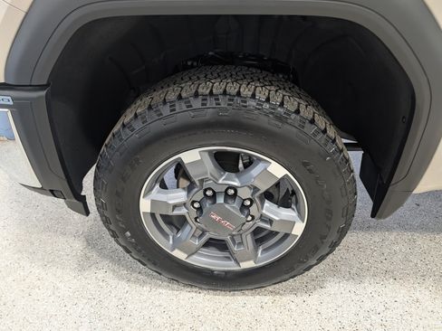 Used 2026 GMC Sierra 3500 SLE w/ SLE Value Package AWD/4WD image 10